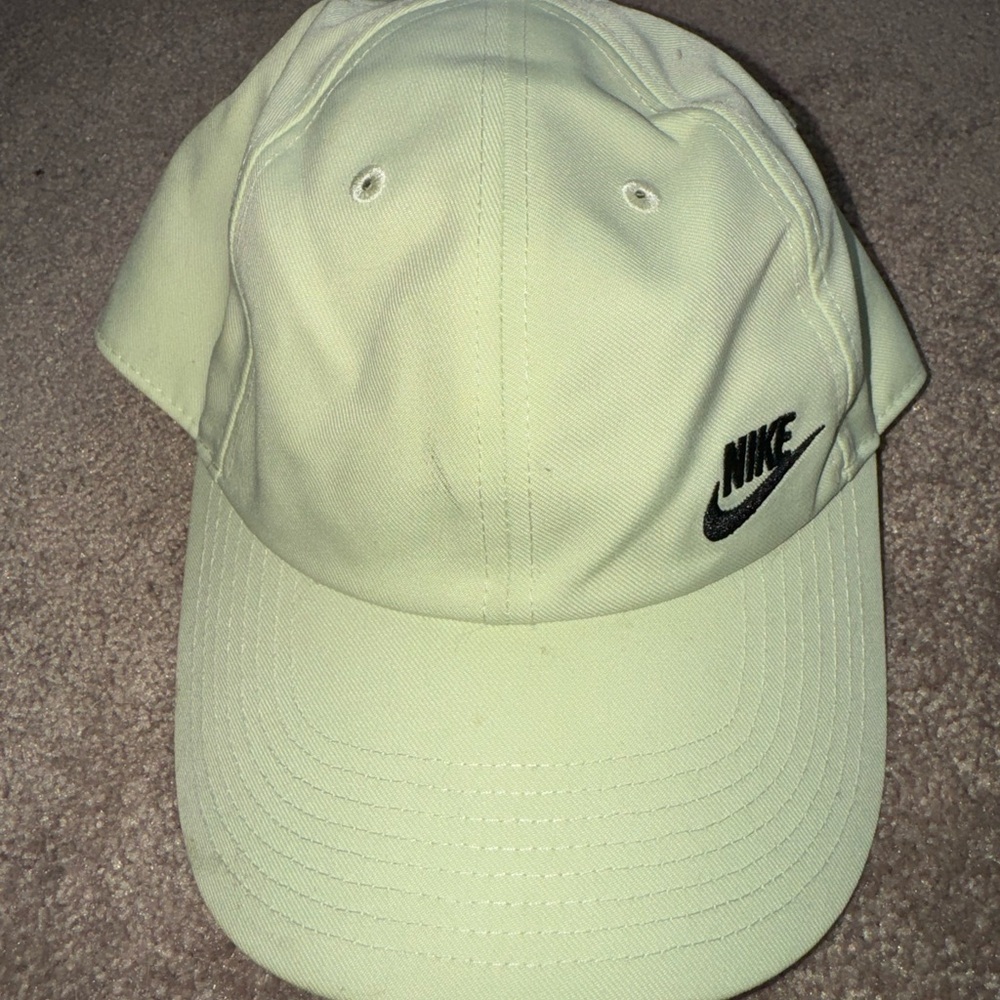 Women’s Green Nike Cap